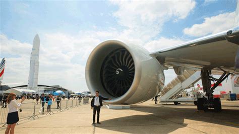 The world’s largest and most powerful certified commercial aircraft .